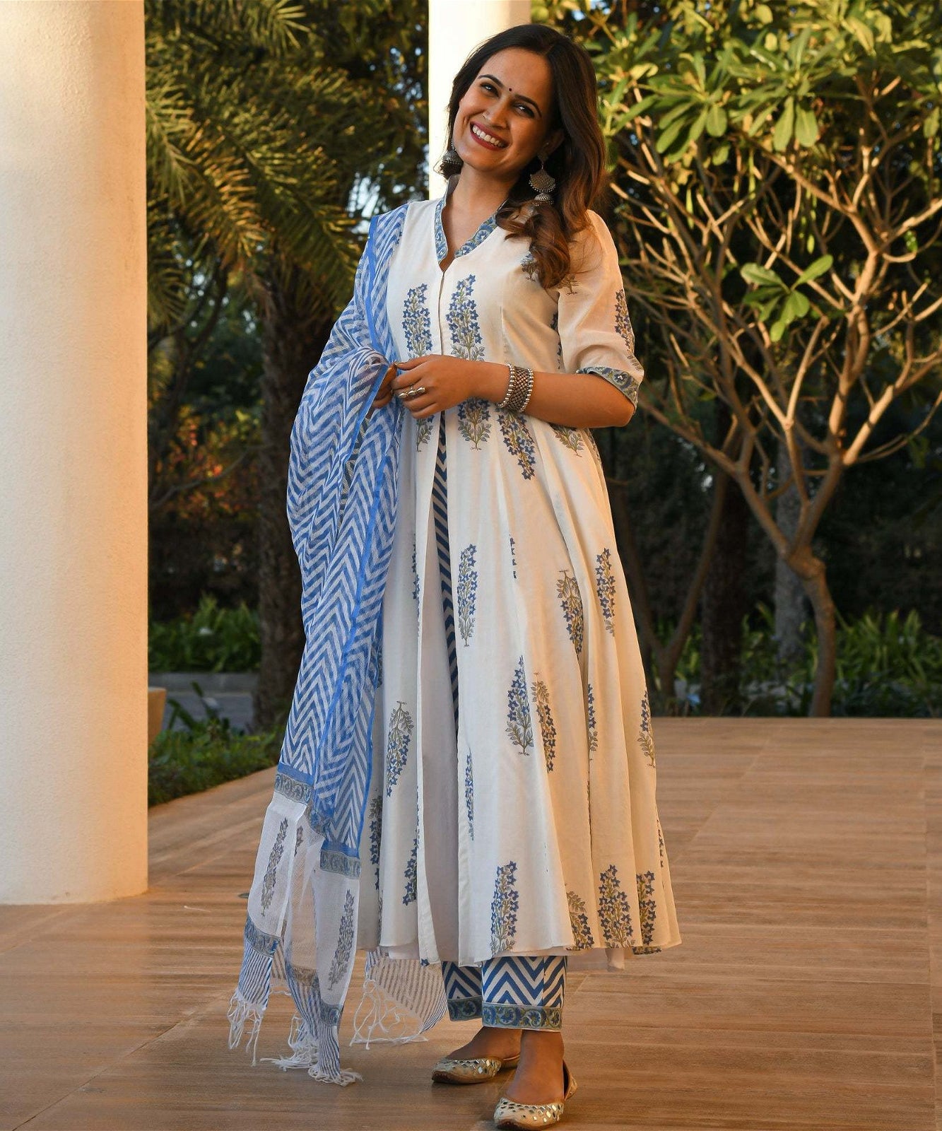 Block Printed Kurta And Pant Set With Dupatta in White Color