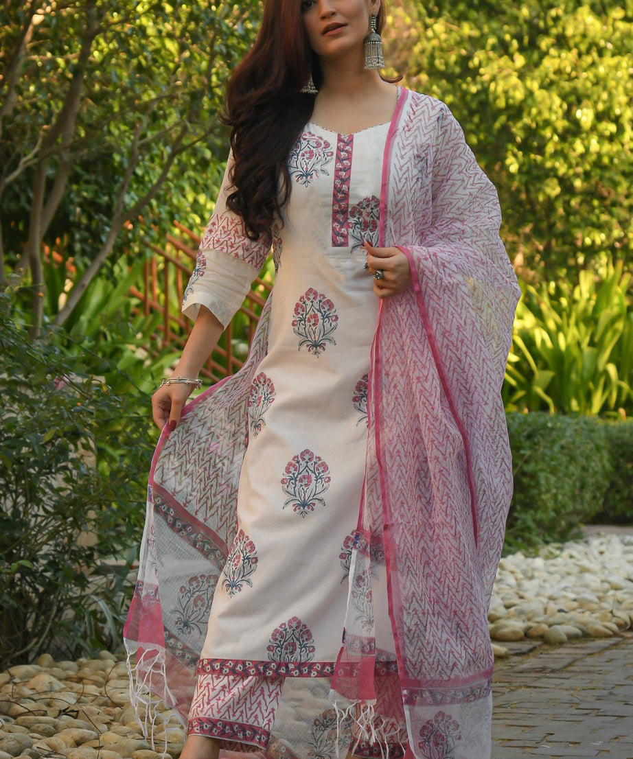 White and Magenta Printed Fancy Kurti With Bottom and Dupatta set