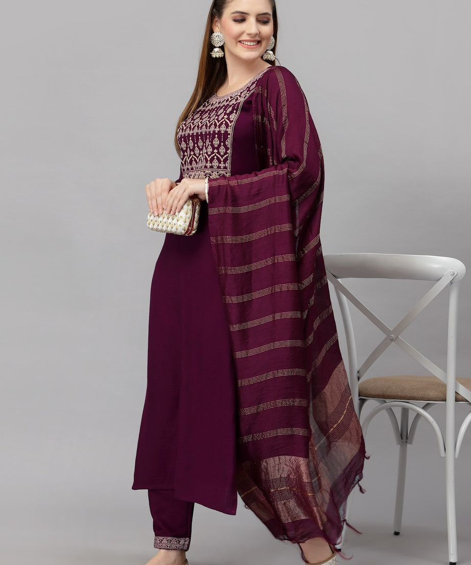 Simple Embroidery Designer Kurta Set For Women